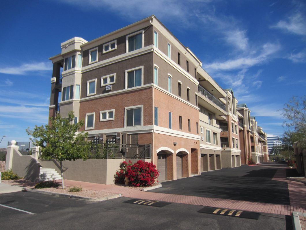 Regatta Pointe 425 W Rio Salado