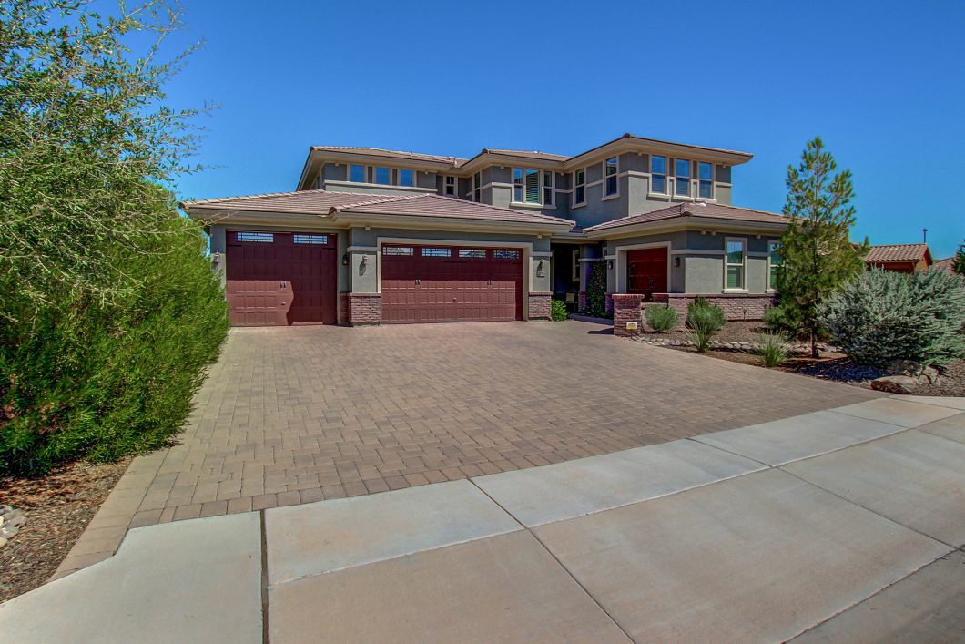 5 bedroom home in Mesa