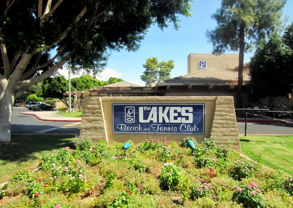 The lakes beach club