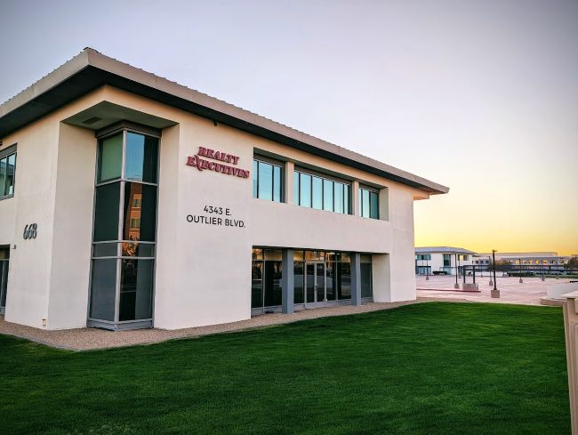 4343 E Outlier Blvd Phoenix AZ