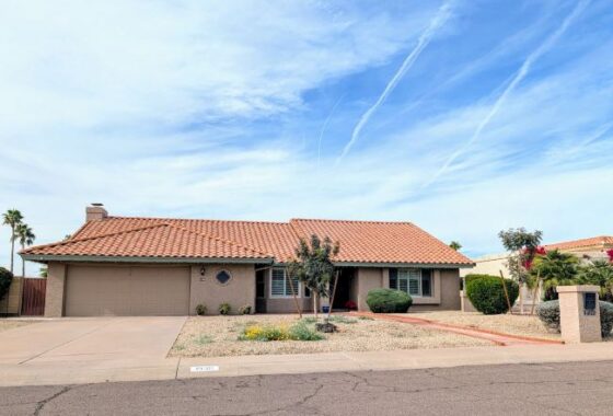 1930 E Calle De Arcos Tempe AZ front