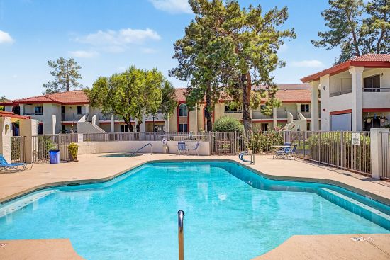 10610 S 48th community pool